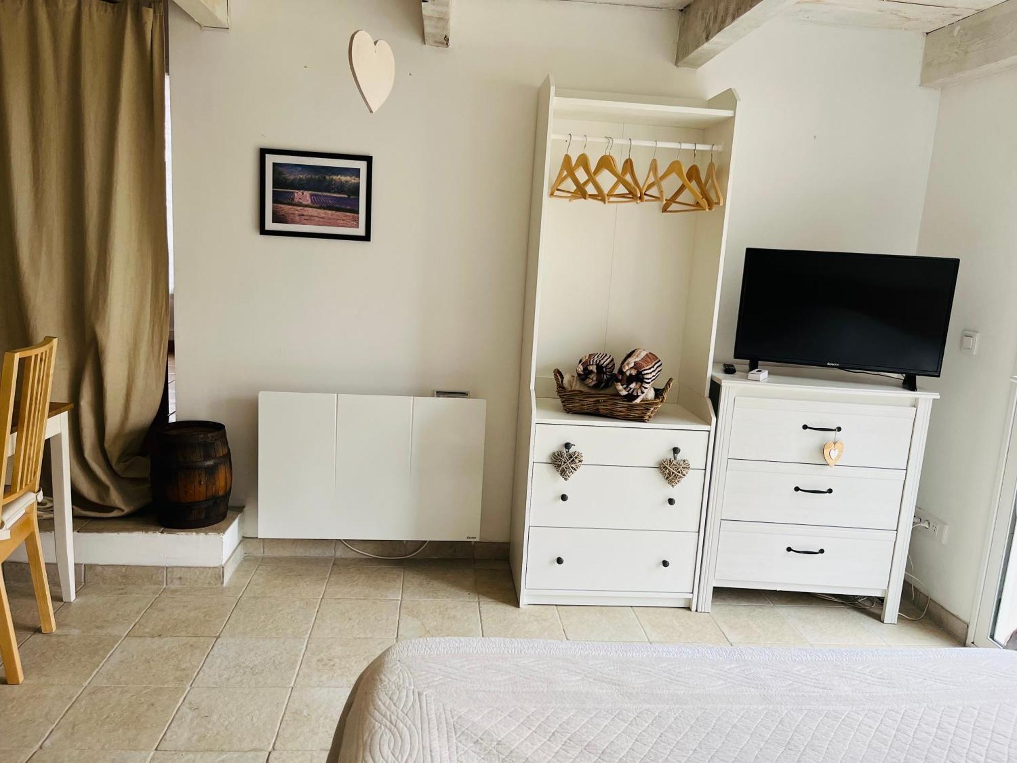 Chez Nous Hotel Merindol ภายนอก รูปภาพ